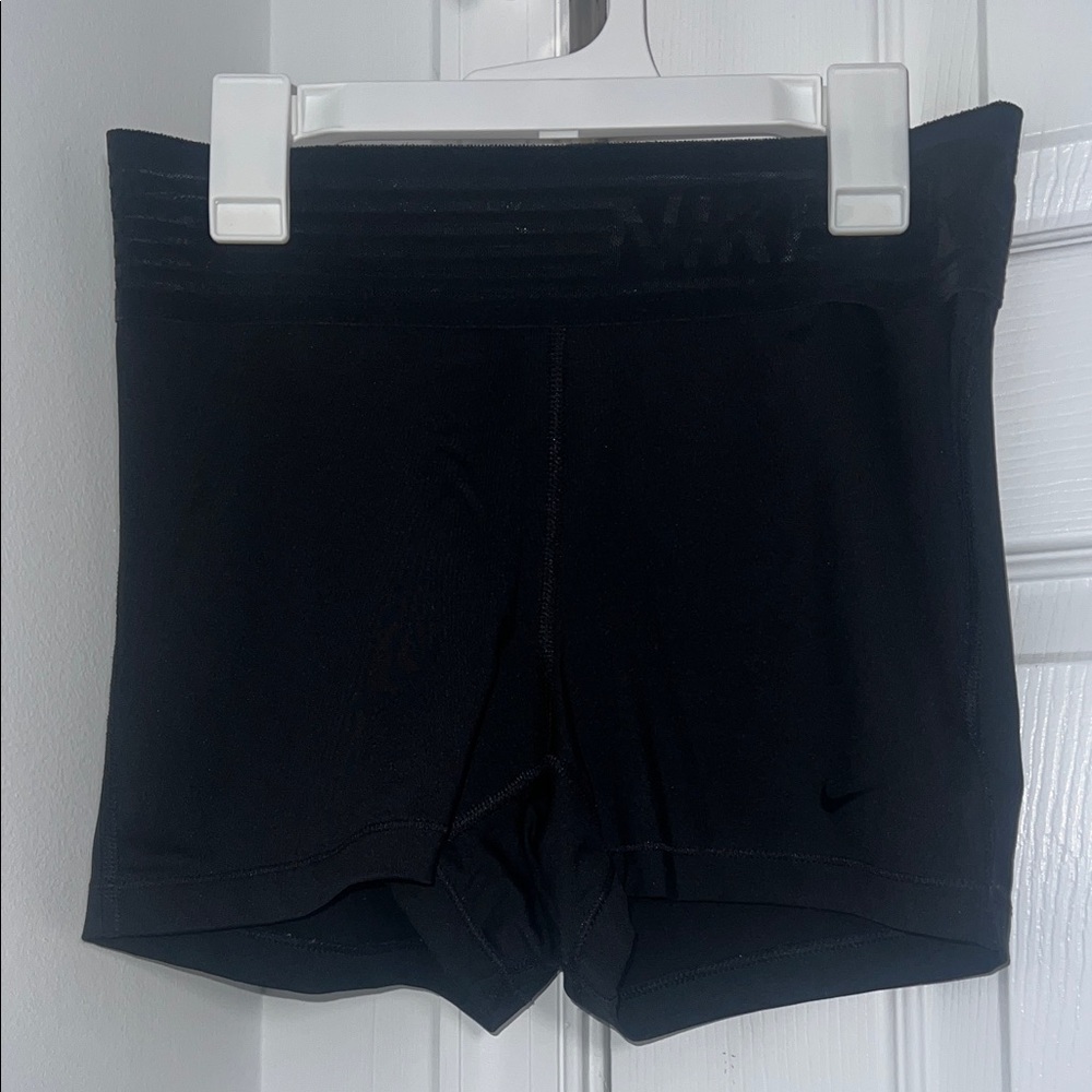 Black Nike Pros
